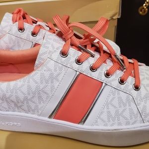 ♥️Sold♥️Michael Kors Sneakers Womens MK Monogram  NIB.. si